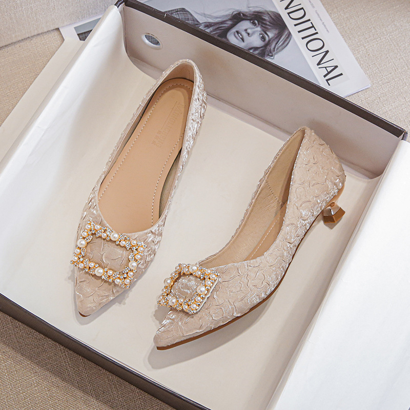 Ivory Textured Satin Pointed T - Women'S Shoes 评论和价格